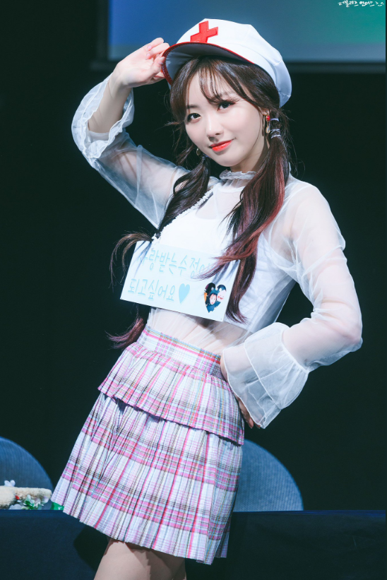 나름 과감하게 바뀌고 있는 러블리즈 수정이의 의상변화.jpgif | 인스티즈