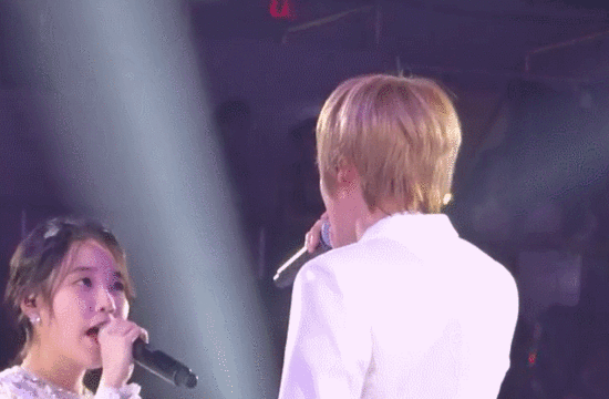 살랑살랑 아이유.gif | 인스티즈