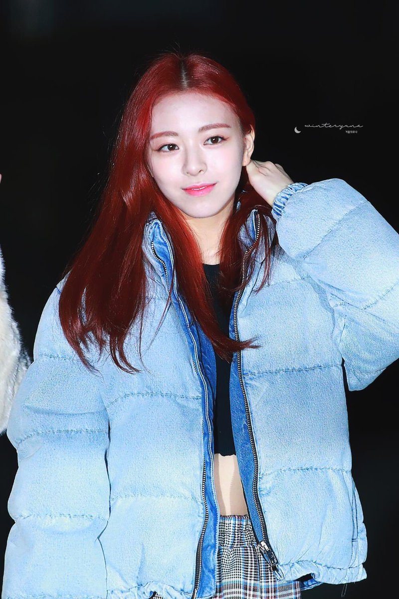 빨간머리가 잘어울리는 ITZY 유나.jpgif | 인스티즈