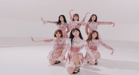 오마이걸 비밀정원 뮤비 아린.gif | 인스티즈