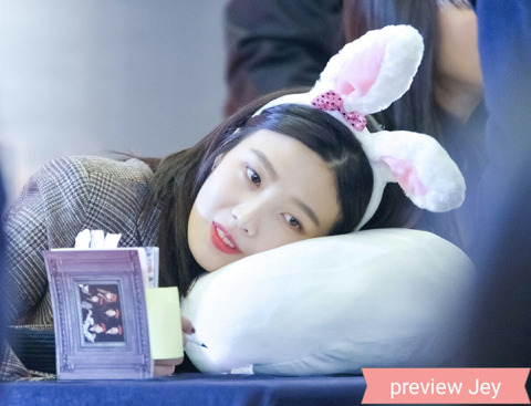 큐티와 섹시 둘 다 마스터한 레드벨벳 조이.jpgif | 인스티즈