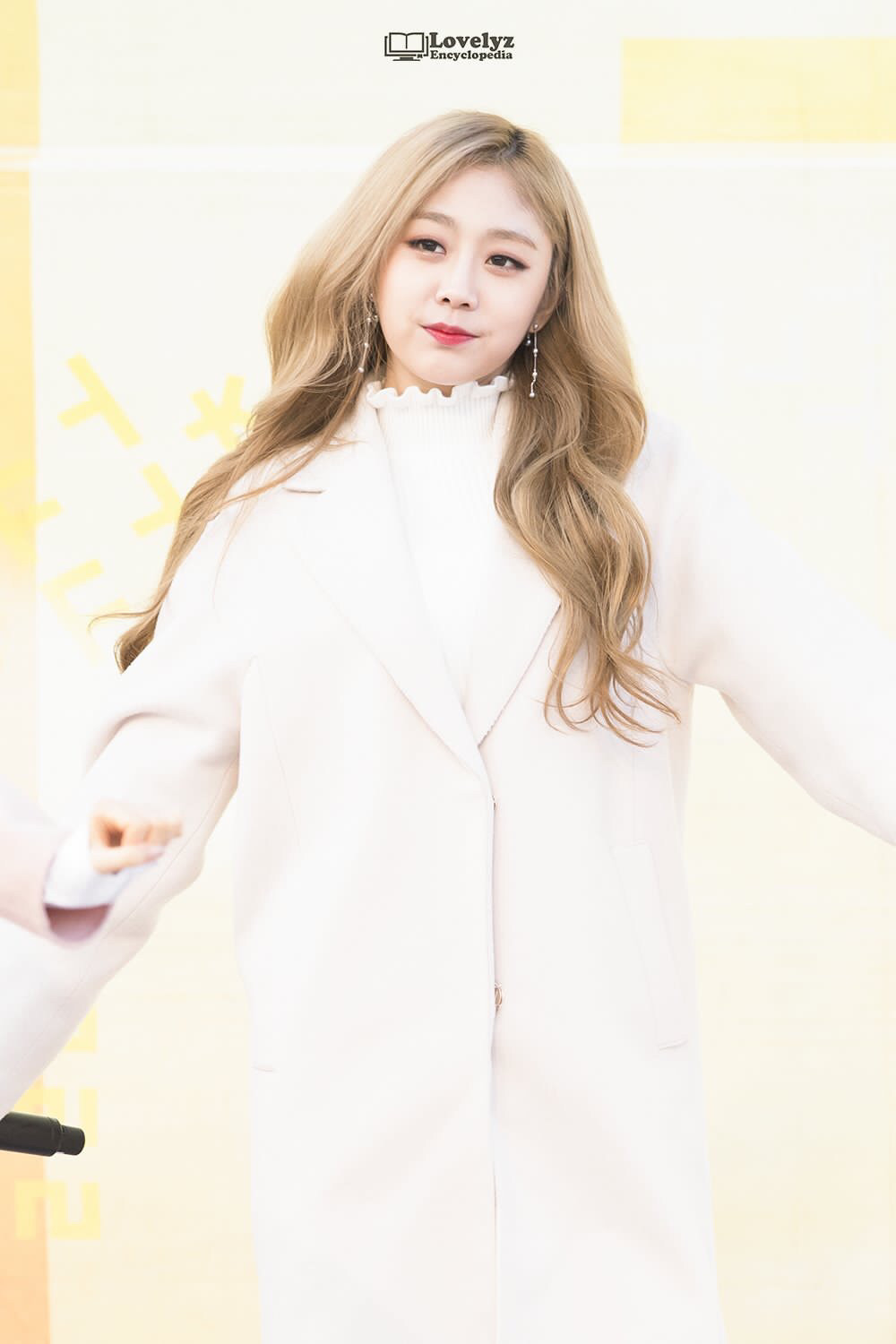 [러블리즈] 미니빔을 갖고싶은 마음이 들어서 지수 | 인스티즈